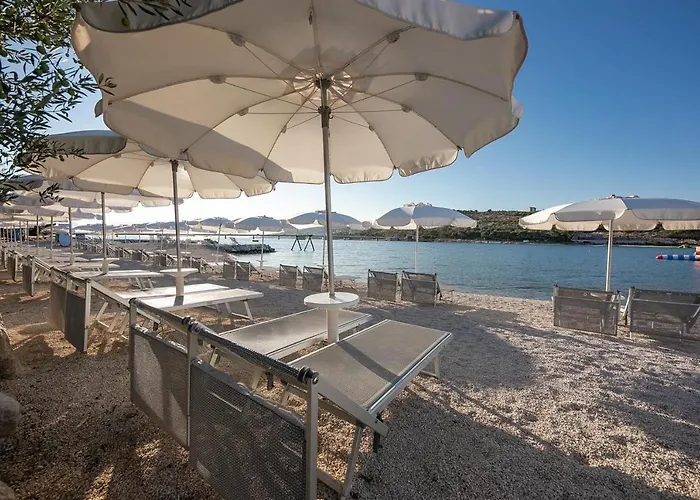 The View Τρογκίρ